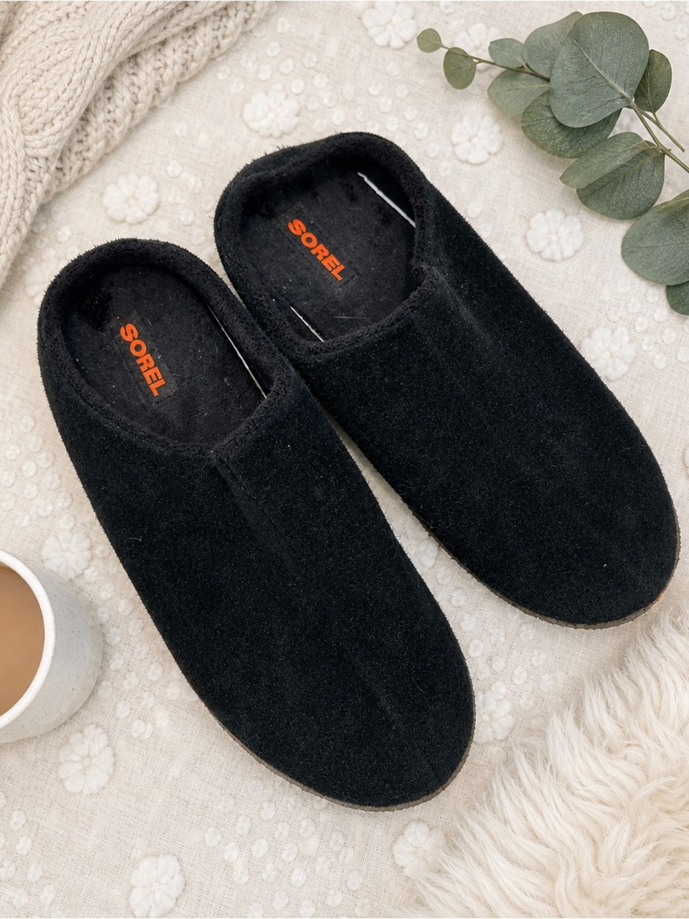 Sorel Cozy Minimalist Cabin Slippers Black Wool Slip On Comfort US 7 Warm C79